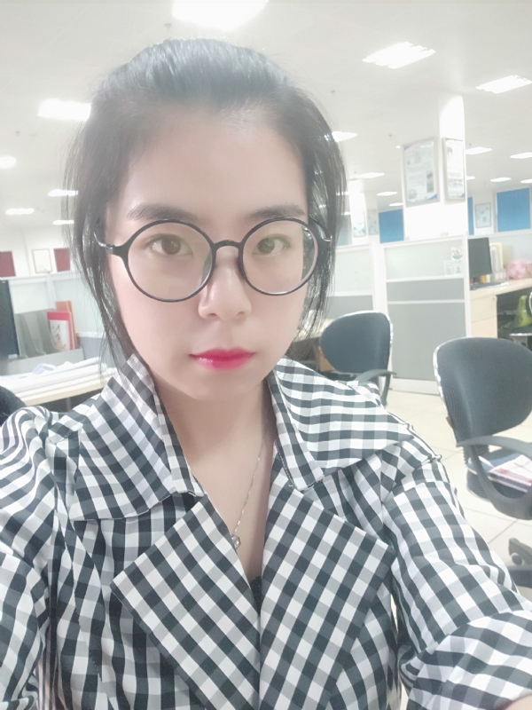 莹莹的第一张照片--石家庄上门女婿服务网
